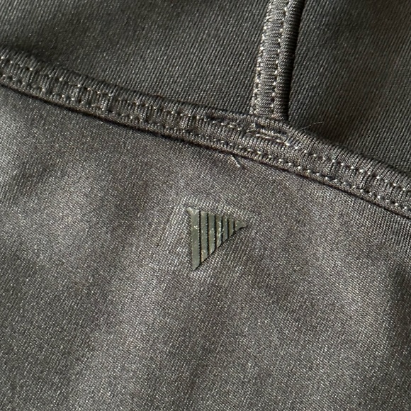 Victoria’s Secret ON POINT Essentials Racerback Tank Top - Picture 4 of 7